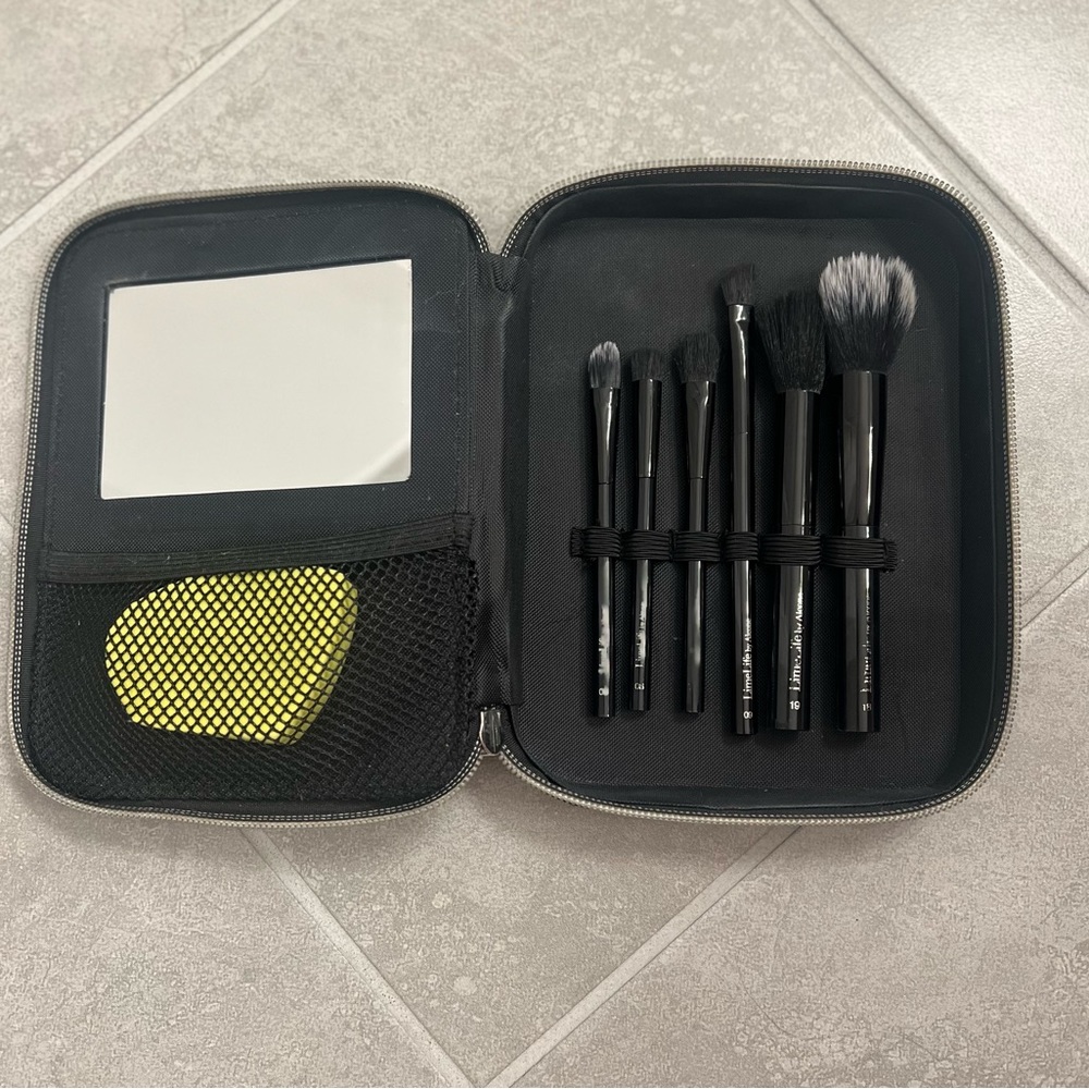 Limelife Travel Brush set